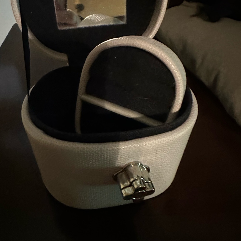 Tuscan Travel Jewelry Case - Picture 4 of 9